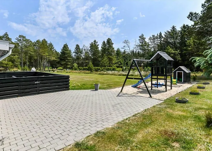 Bv173-blavand-ved-skoven-15 بيت للعطل Blåvand